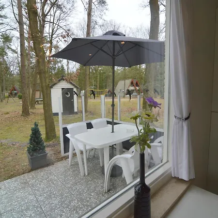 別荘 Scenic With Terrace, Cleaning Included Stramproy